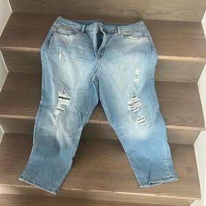 Chicos the SO Slimming Girlfriend Crop Jeans